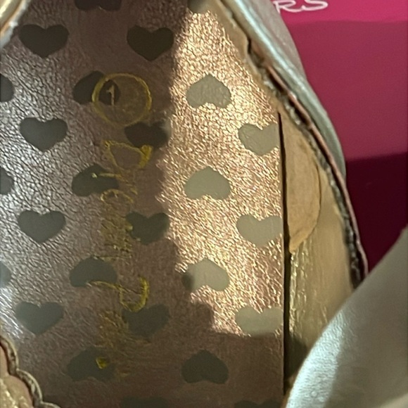 Dream Pairs Gold Kids Dress Shoes with Bow - Picture 6 of 7